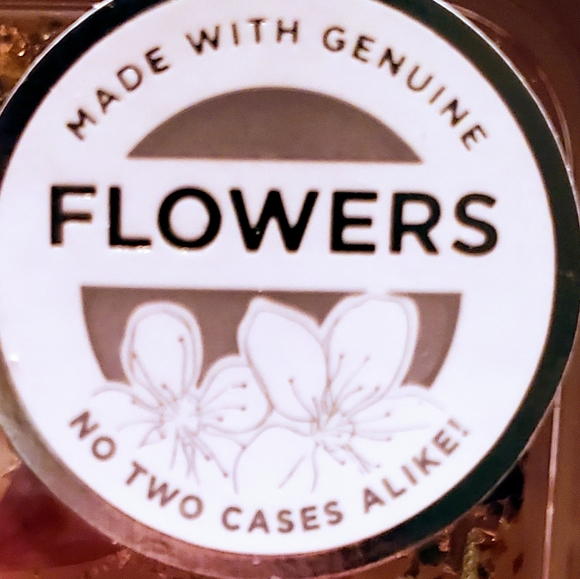 Real flower iPhone Xl/Xs case! - Picture 2 of 12